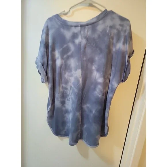 womens tops - Picture 12 of 13